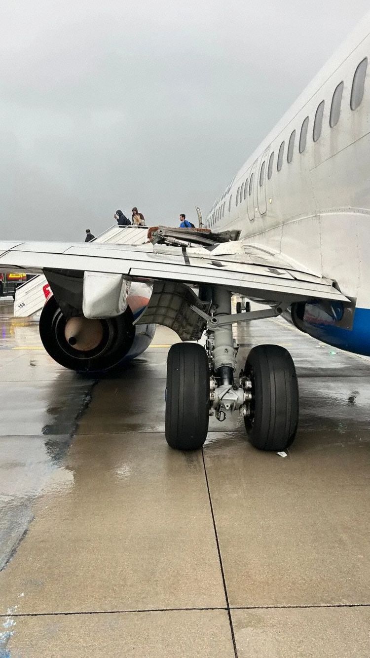 The aircraft after the gear collapse