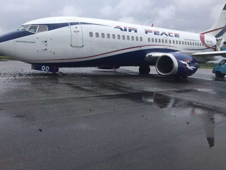The aircraft stuck on the runway